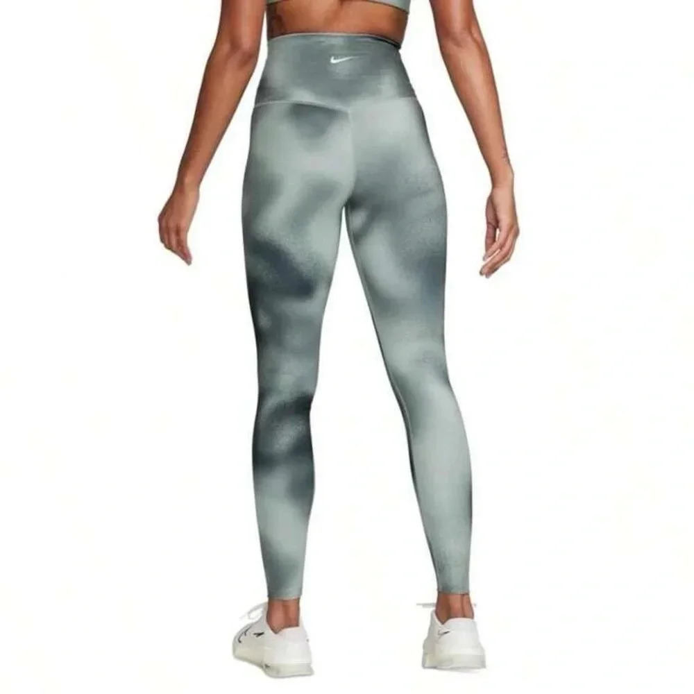 NWT Nike One Tight Fit High Rise Full Length Leggings S